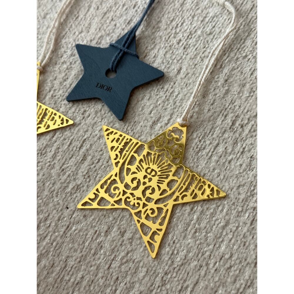 DIOR 30 Montaigne Star Bauble Paris Flagship Exclusive Ornament Bag Charm Gold - Picture 3 of 5